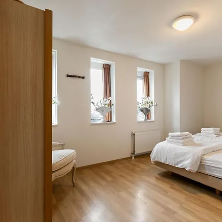 608s Two Bedroom Apartment, Terrace & Harbor View Hellevoetsluis