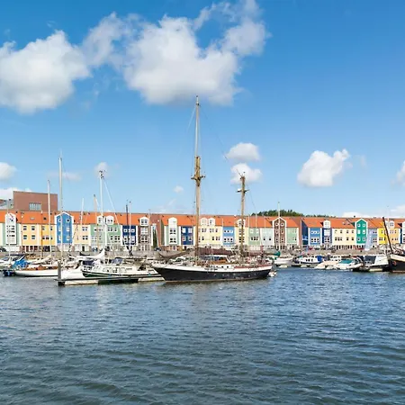608s Two Bedroom Apartment, Terrace & Harbor View Hellevoetsluis